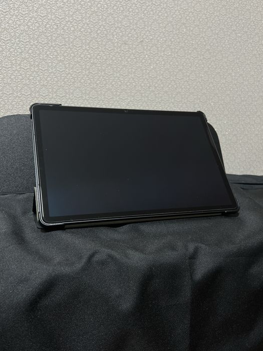 Отличный планшет Samsung Galaxy Tab S9