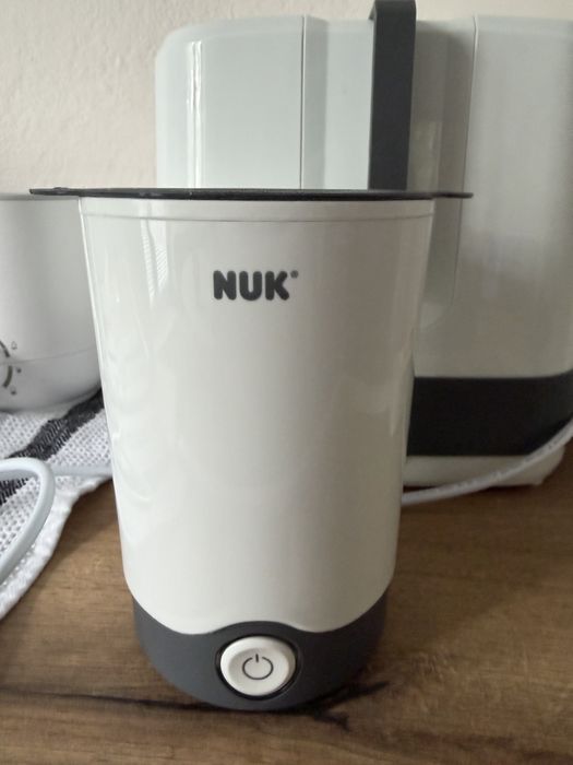 Нагревател на шишета Nuk