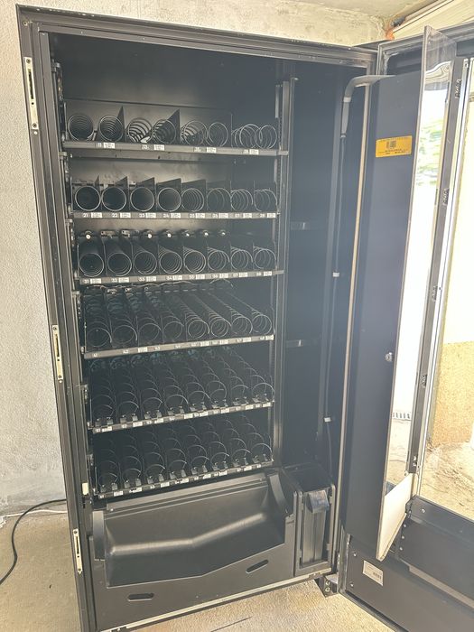 3 вендинг машини FAS 900, FAS 1050 и Necta Astro 2 ES8 + POS/ФУВАС