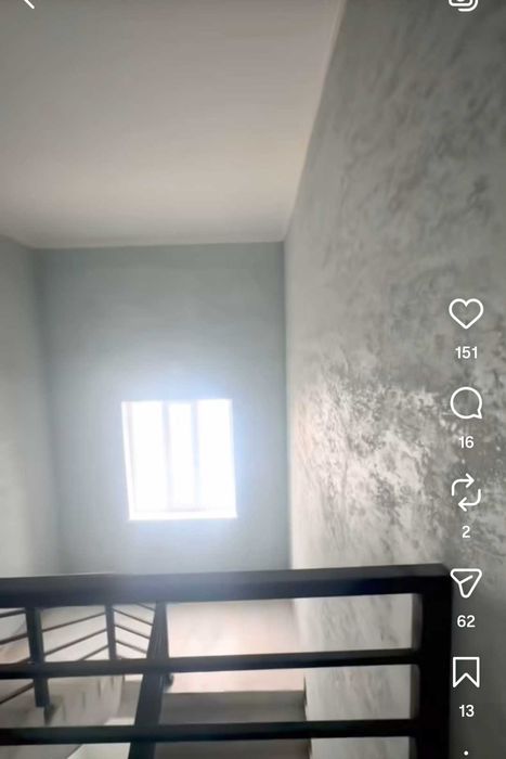 AKSIYA Urganch sh markazida 2 xonali kvartira sotiladi