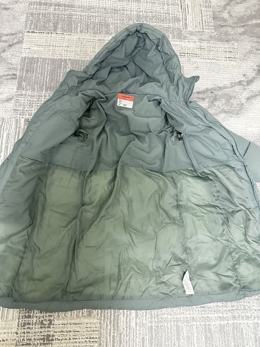 Продам куртку для девочки