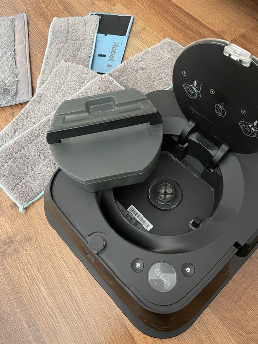 Прахосмукачка робот за мокро почистване IRobot BRAAVA M6