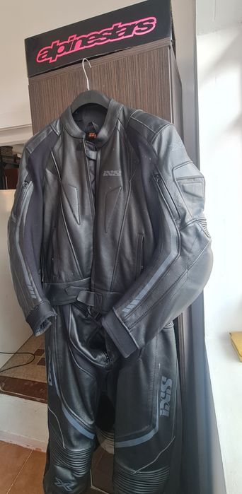 Combinezon moto și cizme