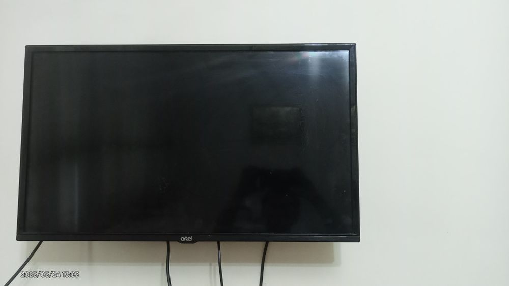 Televizor ARTEL 32 LED