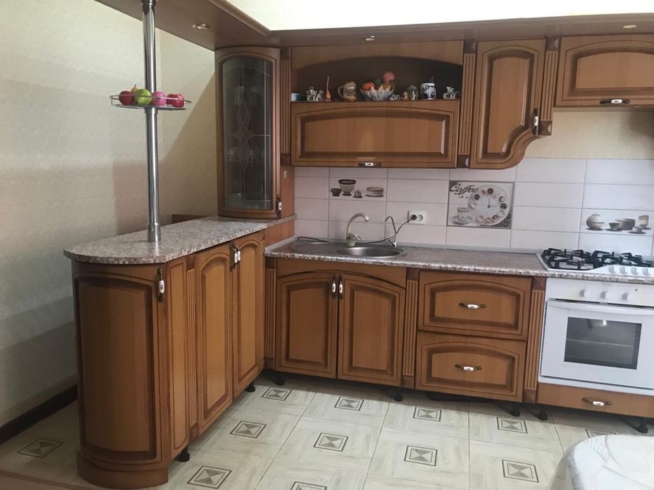 Продам б/у кухонный гарнитур