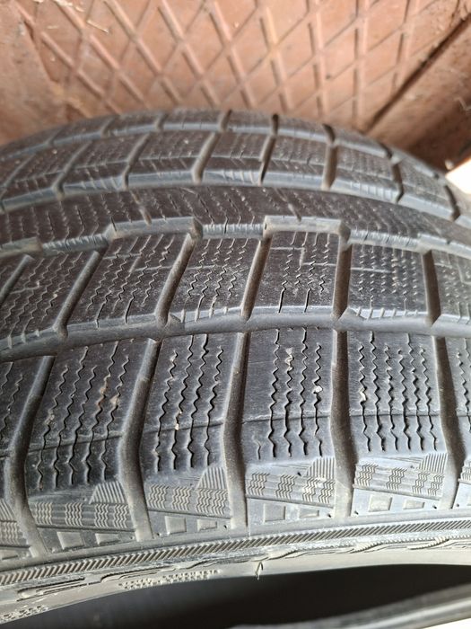 Продам шину. 235/45/18 купер