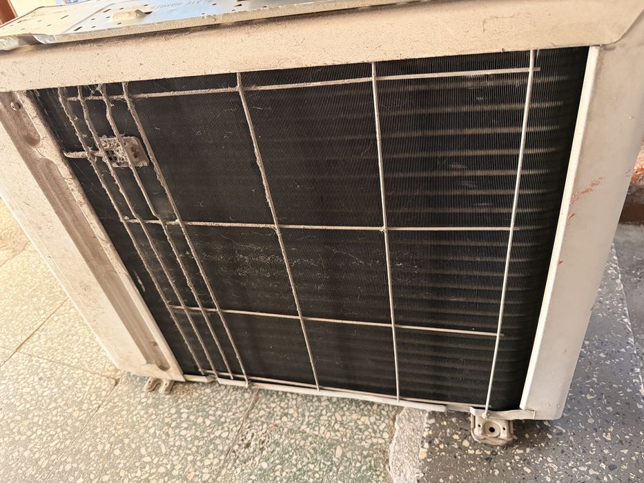 Продавам климатик samsung