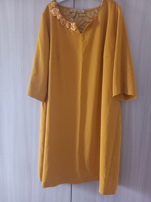 Продам  нарядные платья