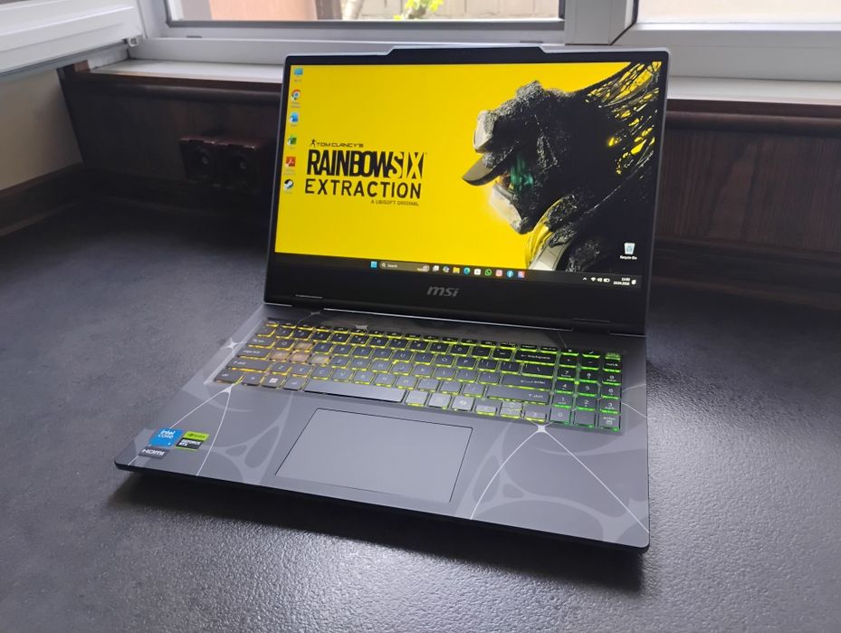 Laptop MSI - Ai - core 5 - RTX -5050