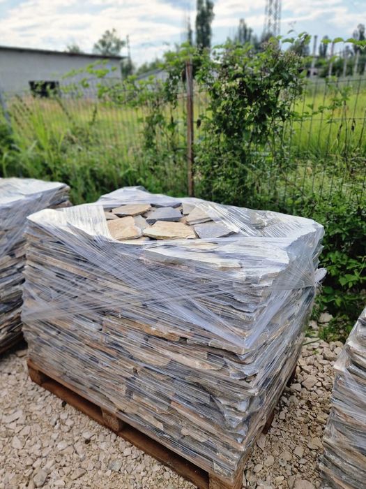 Vindem piatră naturala super calitate ideală pentru amenajări curți pentru decor preț în funcție de calitate superioară