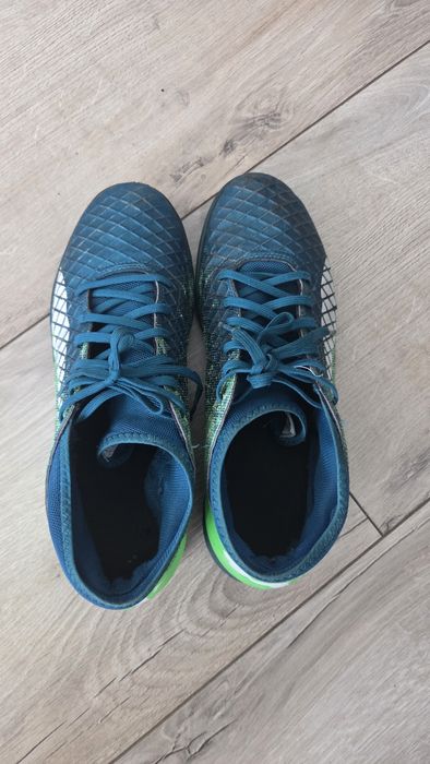 Adidasi sport pentru fotbal 43