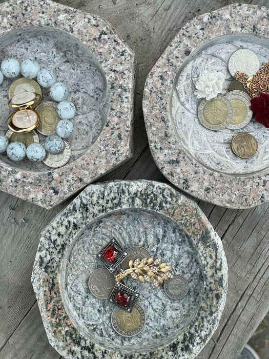 раковина из камня