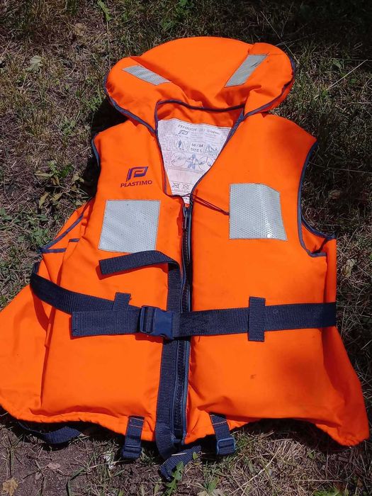 Продавам ундсърфове и уиндсърф оборудване