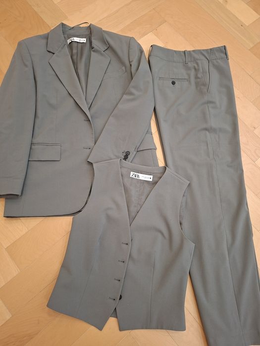 Продам брючный костюм. Zara