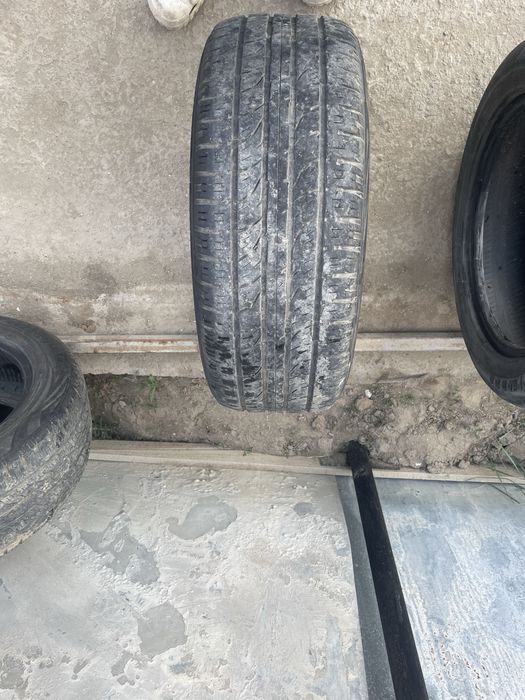 Шины 235/55/R17.