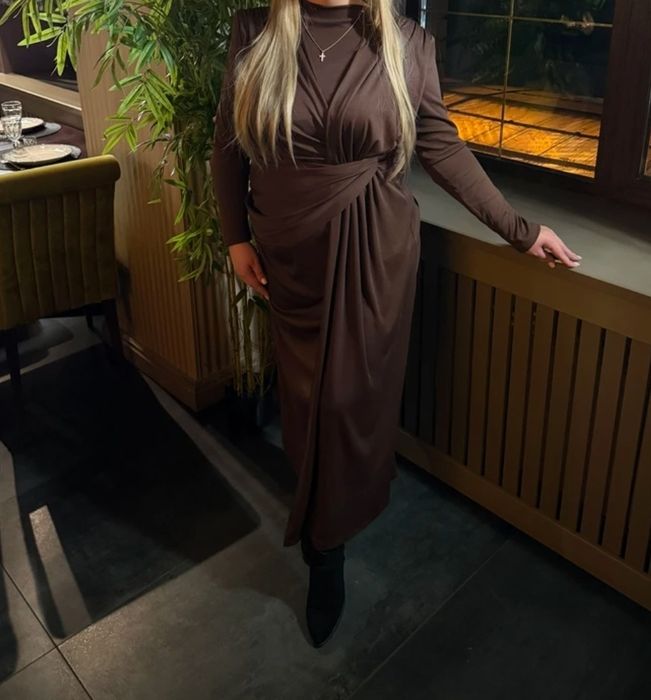 Платье шикарное тренд