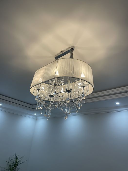 Продается люстра