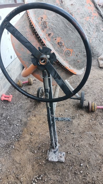 Продам бетономешалку