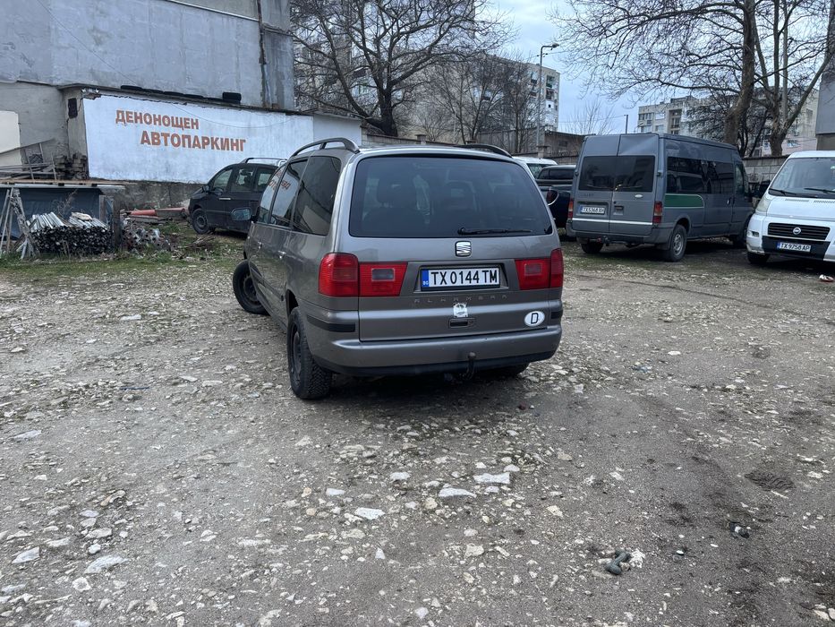 Сеат Алхамбра.       .