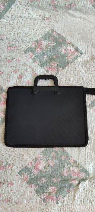 Две новые папки/портфеля для бумаг