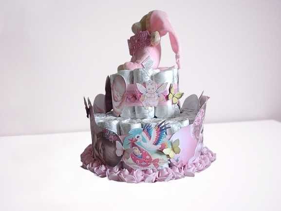 Торта от памперси за момиченце