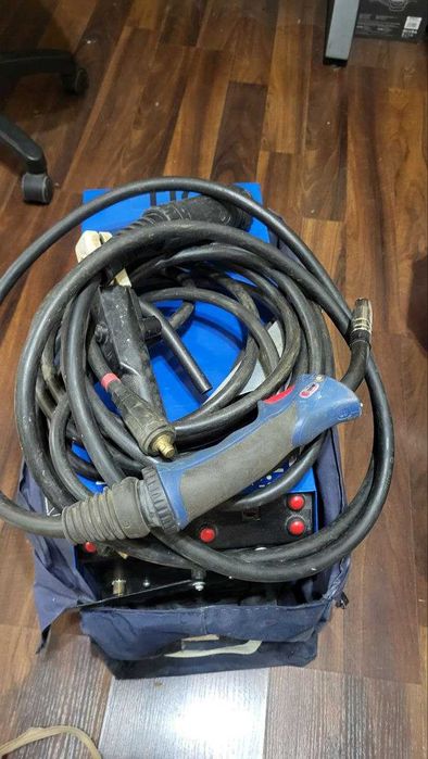 Сварочный полуавтомат инверторный SSVA-180-P MIG/MAG/TIG