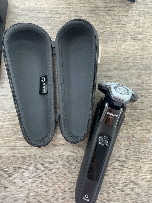 Shaver i9000 Philips
