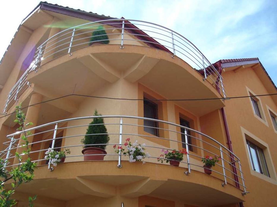 inox lemn ,balustrada inox cu lemn ,balcon inox ,terasa inox lemn