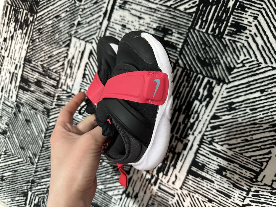 Детские кроссовки nike и adidas оригинал 22 размер