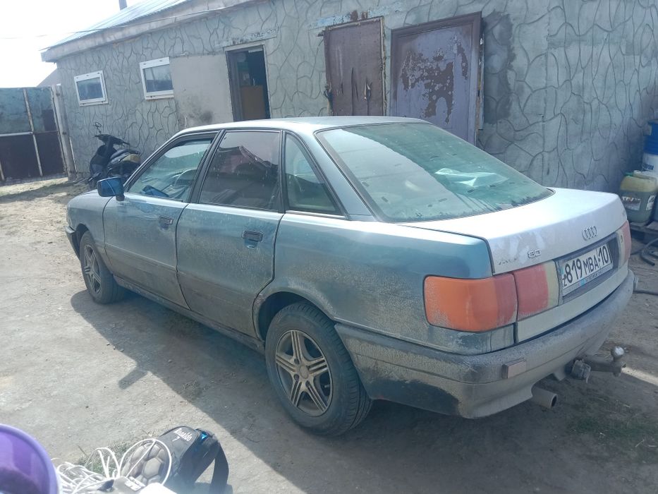 Продам Ауди 80 б3 1990год.