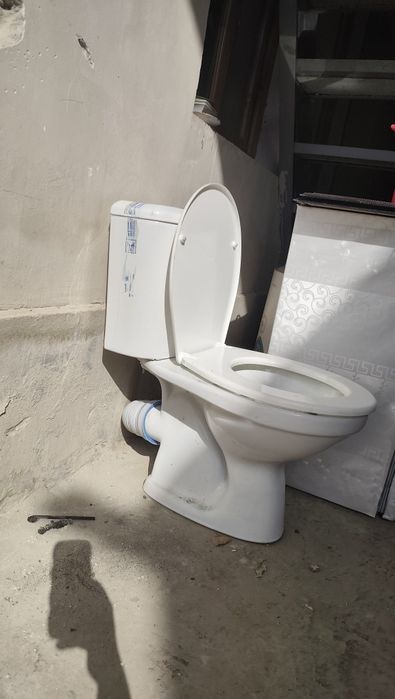 Unitaz sotiladi. Holati ideal darajada.aybi yuq