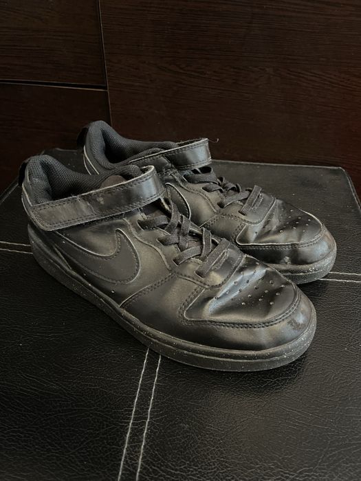 Adidași Nike copii negri – mărime 35 - Stare Foarte Bună