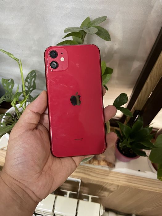 В продаже Айфон 11. 128Gb