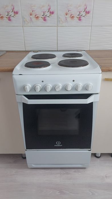 Продам плиту хорошем состоянии