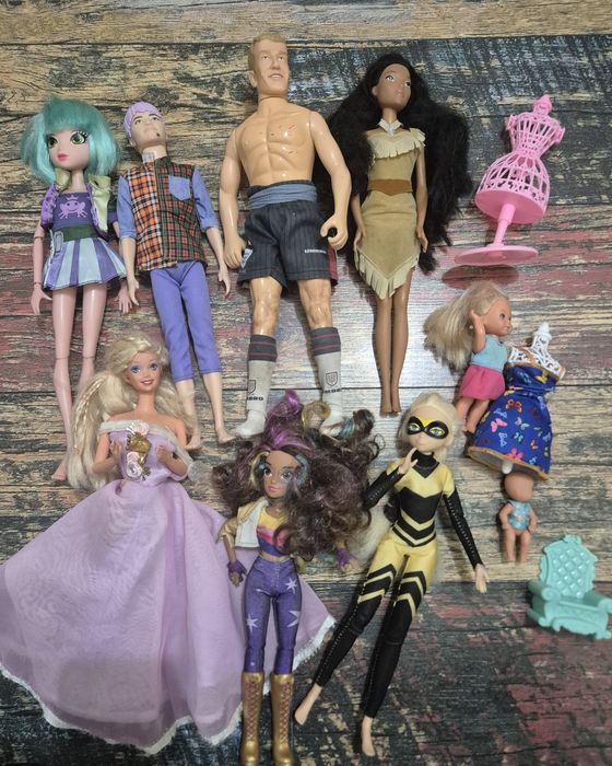 Lot papusi barbie mattel