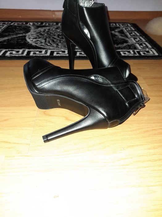 Botine de vara cu toc