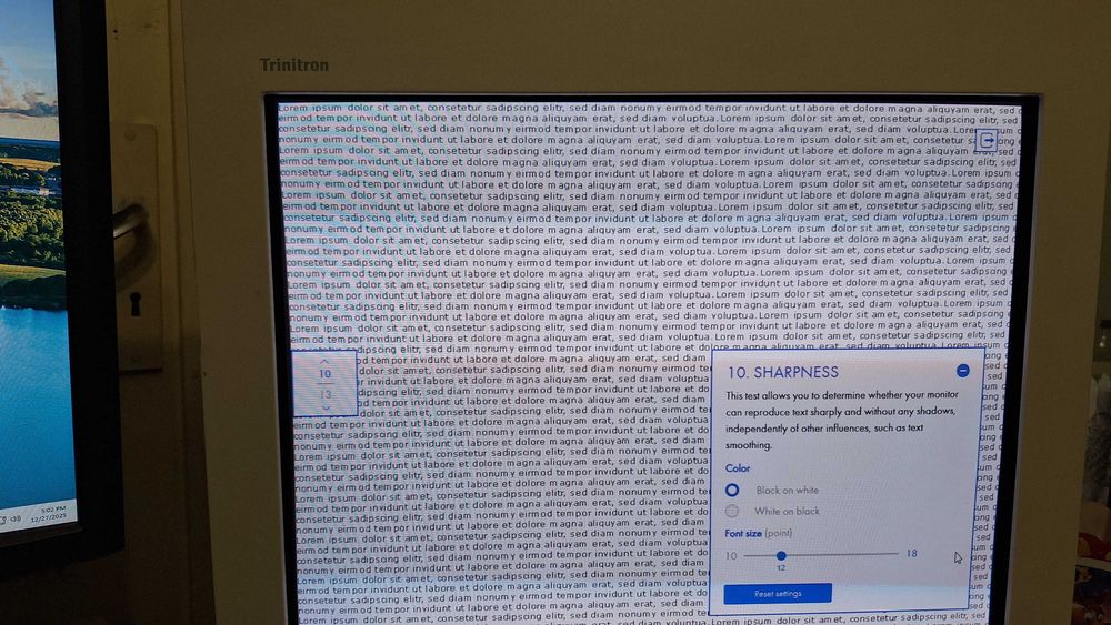 РЕЗЕРВИРАН! DELL UltraScan P991 – 19" CRT Trinitron – перфектно състоя