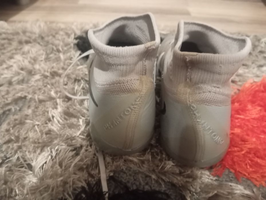 Ghete de fotbal Nike Phantom Luna