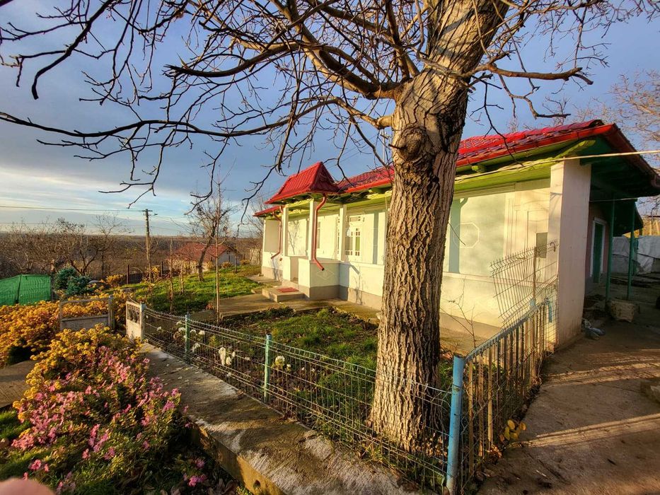 Casă + teren 1700 mp – Orzeni, Holboca (Iași)