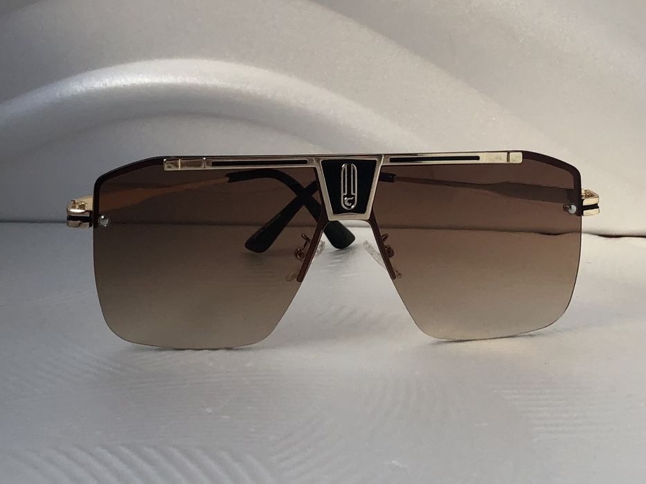 Модерни и стилни мъжки слънчеви очила