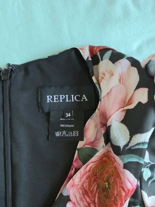 Флорална рокля на REPLICA