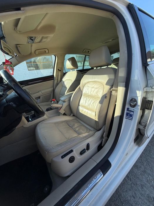 Vand/Schimb Skoda Superb 2011