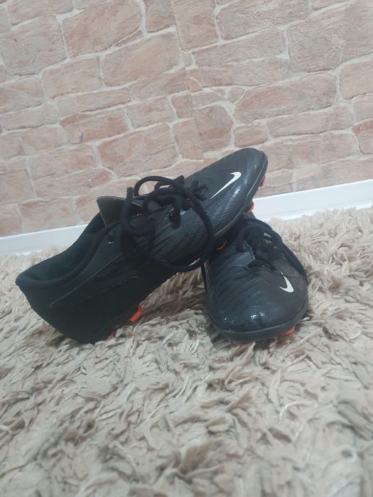 Ghete de fotbal marimea 41 cu crampoane