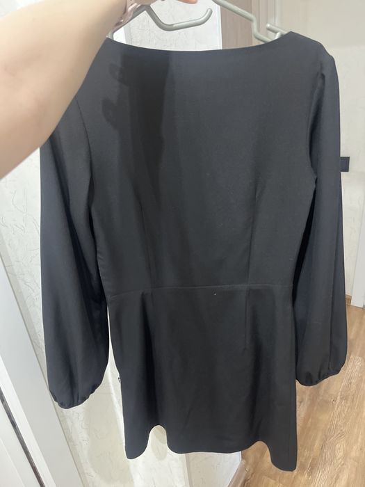 Продам черное платье Lichi