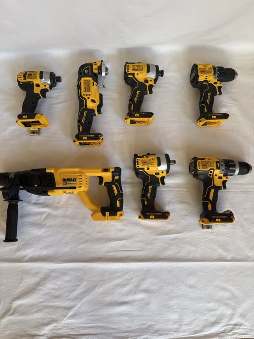Dewalt pawer tools.