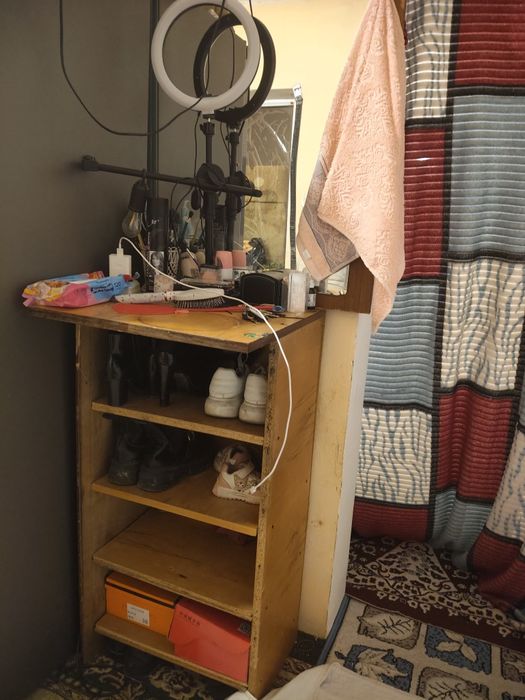 Мебельдер сатылады.