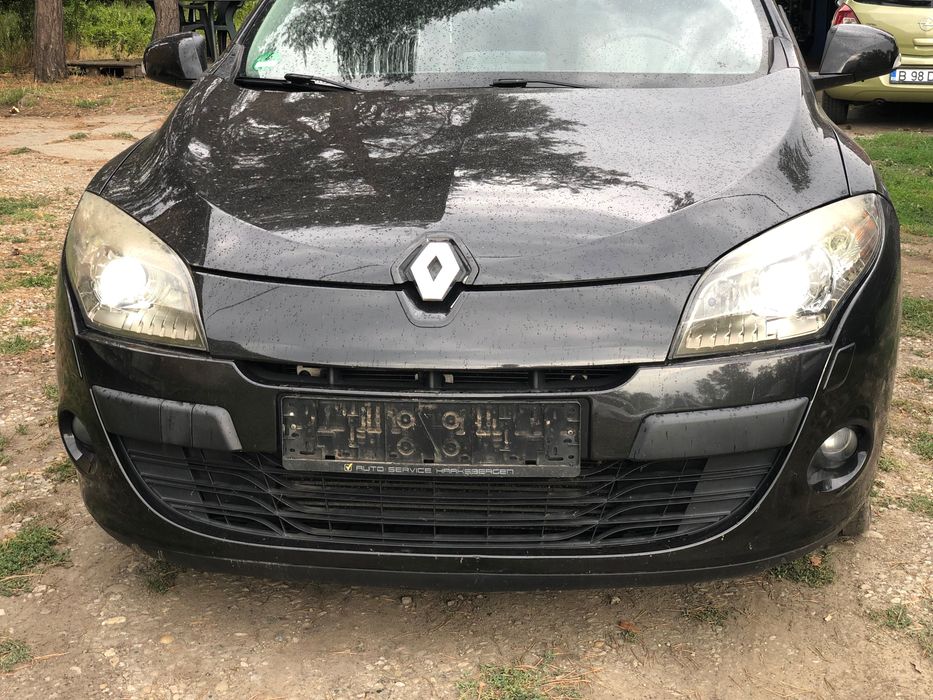 Usa Renault Megan 3 pe negru