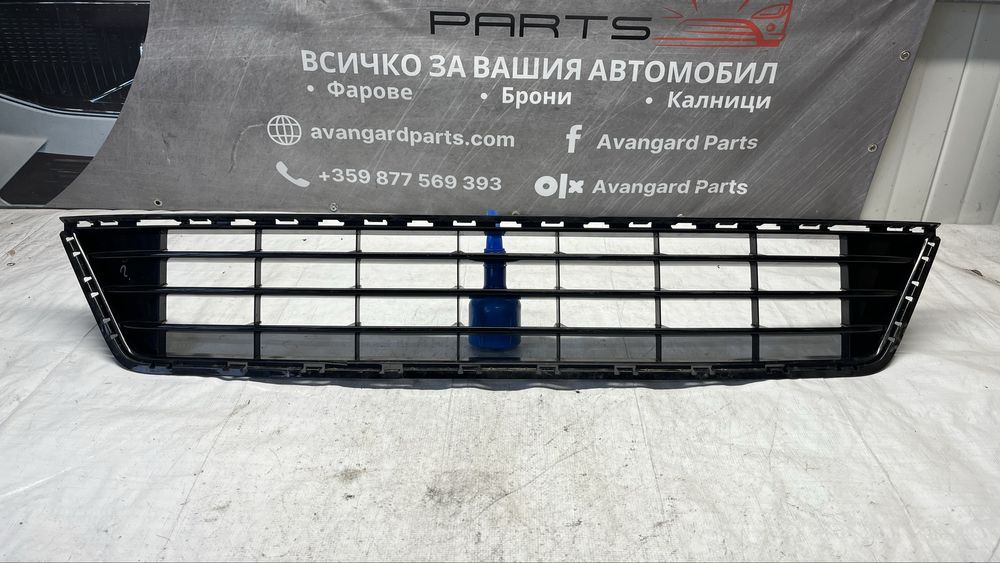 Volkswagen Golf 7 R 13- предна решетка на броня