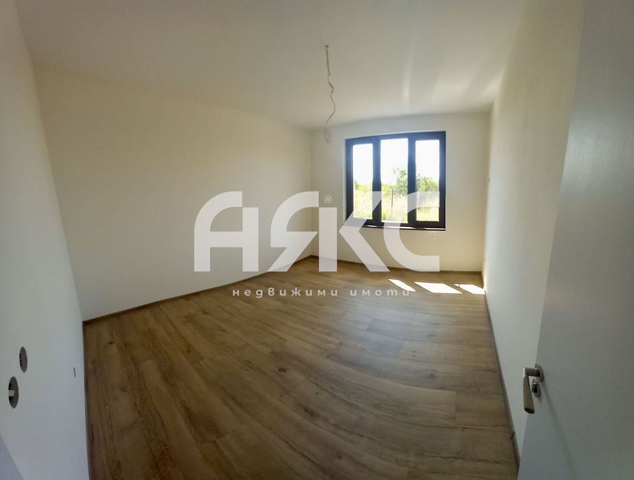 Дава се под наем Къща в Нови Искър - 100 кв.м за 917.49 € - Снимка #4