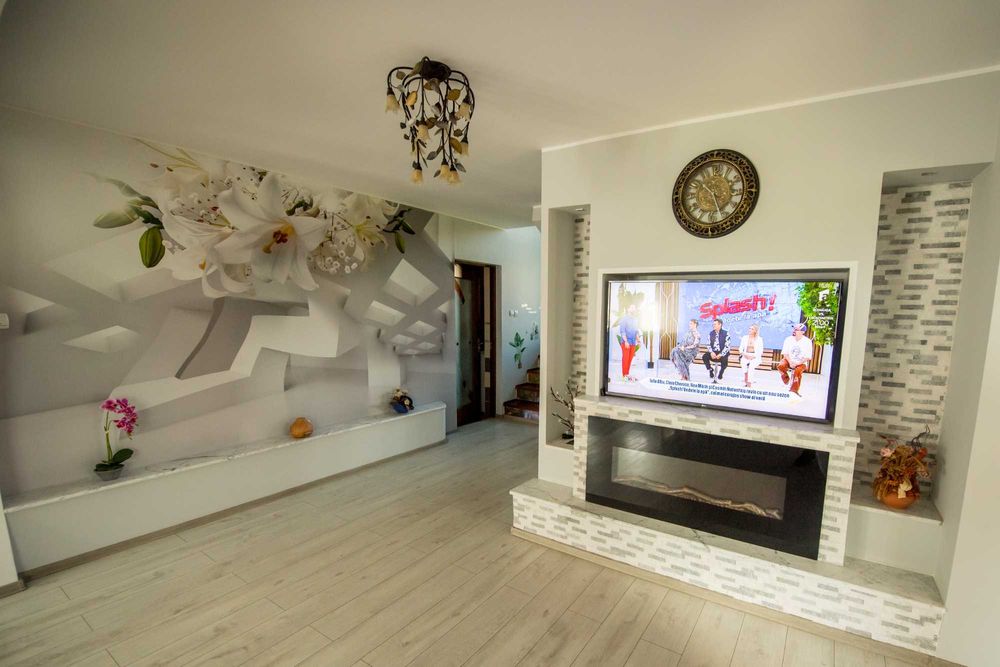 Casa Royal --vilă de inchiriat integral,ciubăr,foișor și loc de joacă.